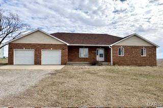 16328 Stolletown Road, Carlyle, IL 62231