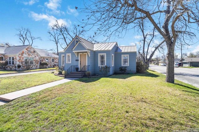 803 BISMARK ST, Seguin, TX 78155