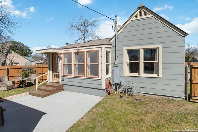 803 BISMARK ST, Seguin, TX 78155