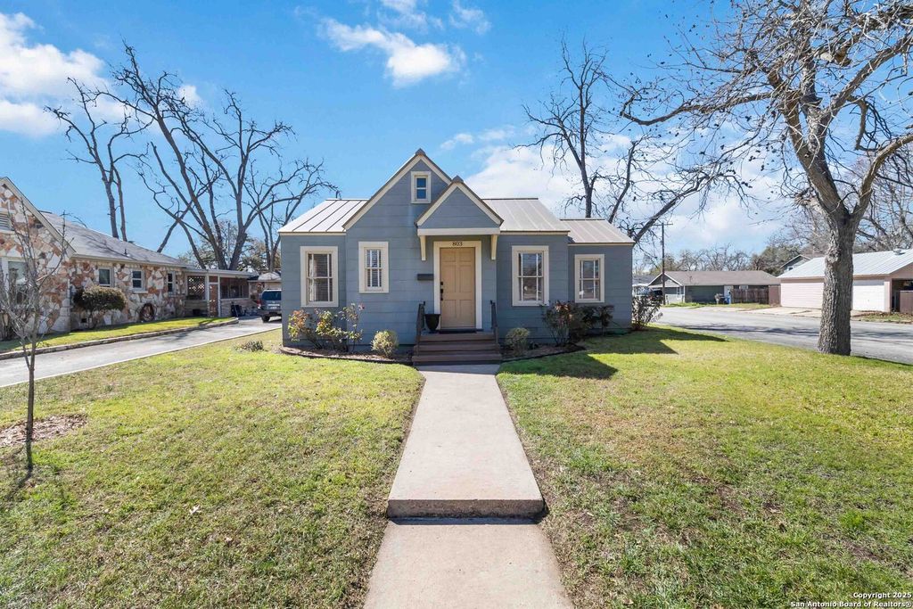 803 BISMARK ST, Seguin, TX 78155