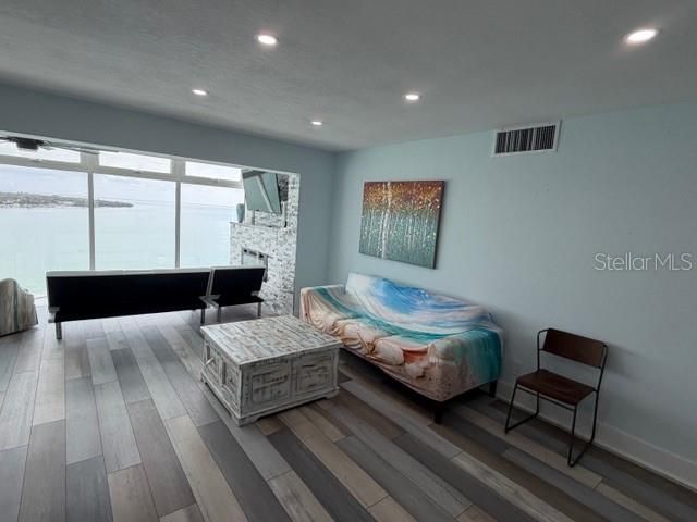 7200 SUNSHINE SKYWAY LANE S 15F, St Petersburg, FL 33711