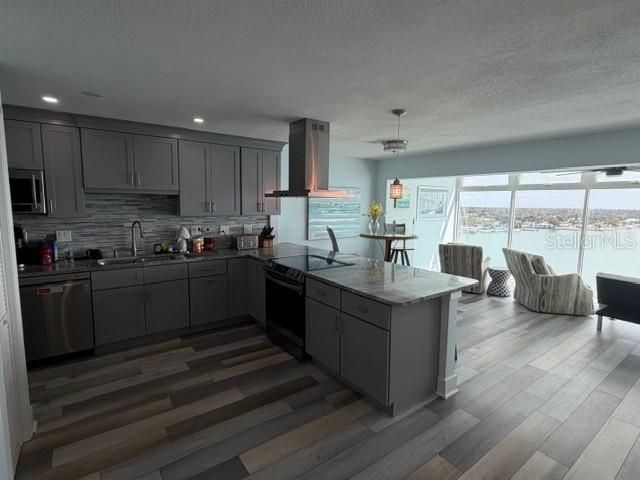 7200 SUNSHINE SKYWAY LANE S 15F, St Petersburg, FL 33711