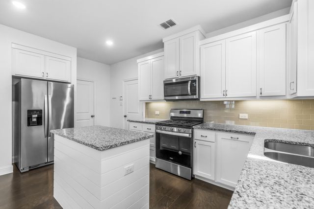 4611 Smokey Quartz Lane, Arlington, TX 76005