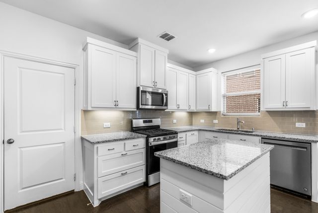 4611 Smokey Quartz Lane, Arlington, TX 76005