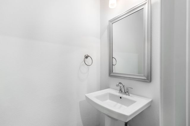 4611 Smokey Quartz Lane, Arlington, TX 76005