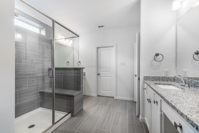 4611 Smokey Quartz Lane, Arlington, TX 76005