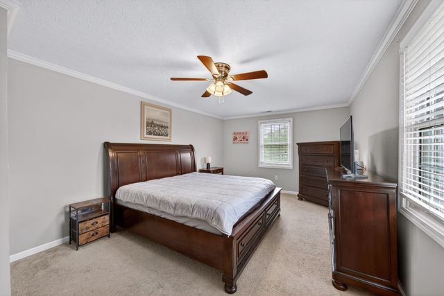 1765 Hayshed Rd, Charlotte, TN 37036