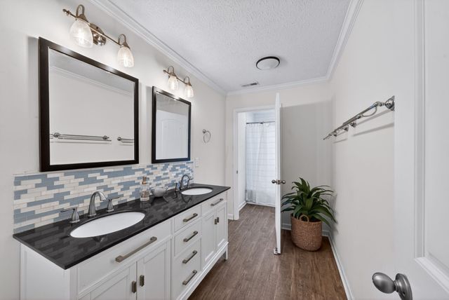 1765 Hayshed Rd, Charlotte, TN 37036