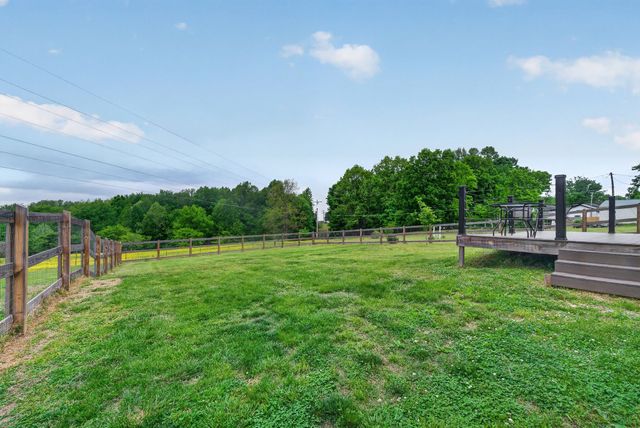1765 Hayshed Rd, Charlotte, TN 37036