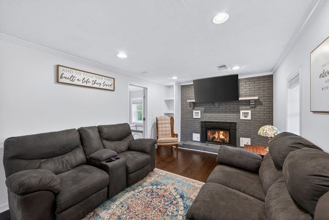 1765 Hayshed Rd, Charlotte, TN 37036