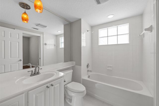 7665 BERGAMO AVENUE, Sarasota, FL 34238