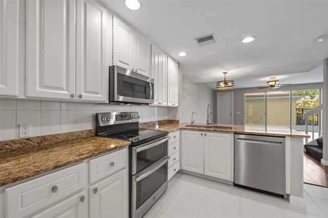 7665 BERGAMO AVENUE, Sarasota, FL 34238