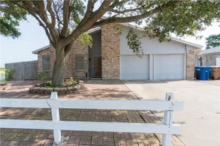 801 Saint Columban Pl, Corpus Christi, TX 78418