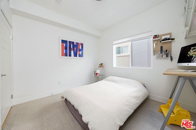 11831 Avon Way 202, Los Angeles, CA 90066