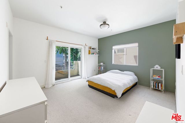 11831 Avon Way 202, Los Angeles, CA 90066