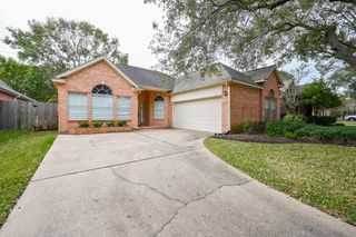 4606 Topaz Trail Drive, Sugar Land, TX 77479