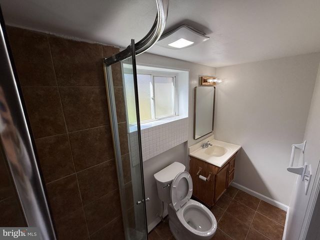 7401 CAMP ALGER AVE, Falls Church, VA 22042
