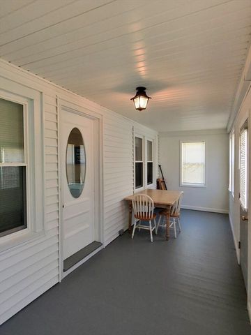 39 Acton St, Springfield, MA 01151