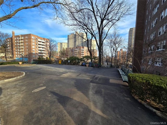 80 Knolls Crescent 6M, Bronx, NY 10463