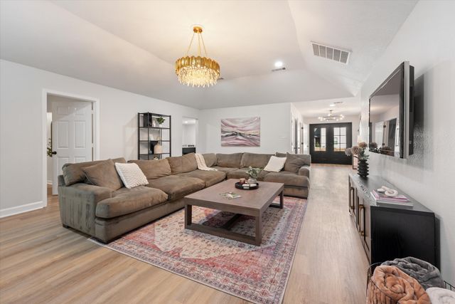 1706 Dunn Street, Grapevine, TX 76051