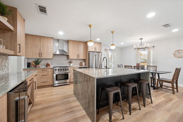 1706 Dunn Street, Grapevine, TX 76051