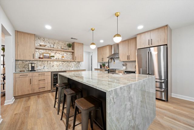 1706 Dunn Street, Grapevine, TX 76051