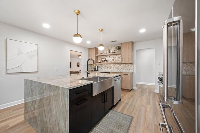 1706 Dunn Street, Grapevine, TX 76051