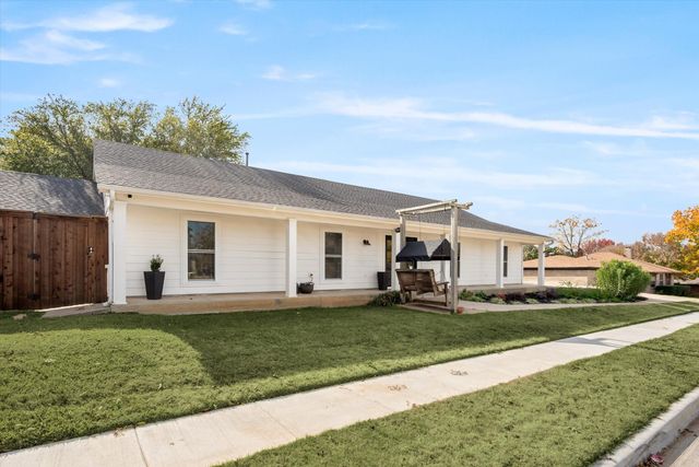 1706 Dunn Street, Grapevine, TX 76051