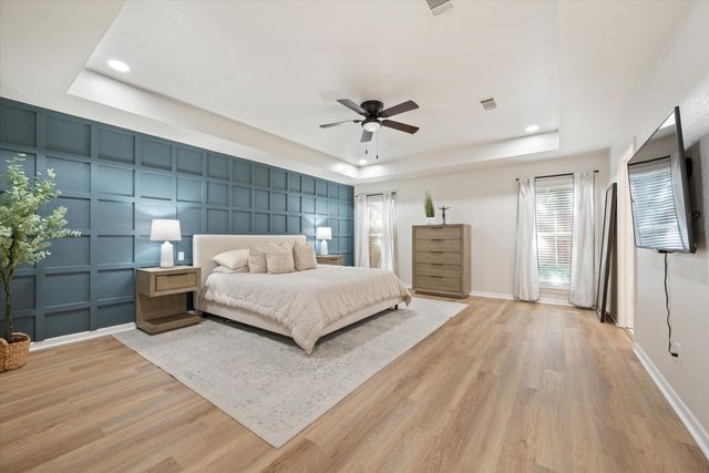 1706 Dunn Street, Grapevine, TX 76051