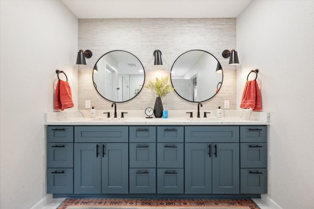 1706 Dunn Street, Grapevine, TX 76051