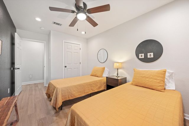 1706 Dunn Street, Grapevine, TX 76051