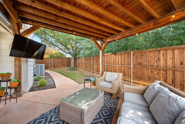 1706 Dunn Street, Grapevine, TX 76051