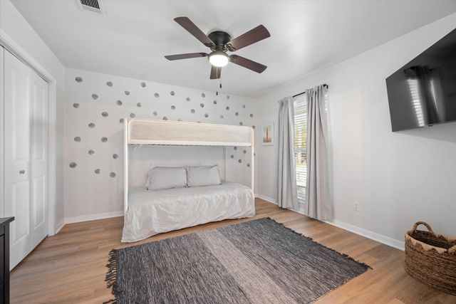 1706 Dunn Street, Grapevine, TX 76051