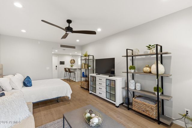 6125 E INDIAN SCHOOL Road 113, Scottsdale, AZ 85251