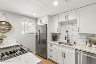 6125 E INDIAN SCHOOL Road 113, Scottsdale, AZ 85251