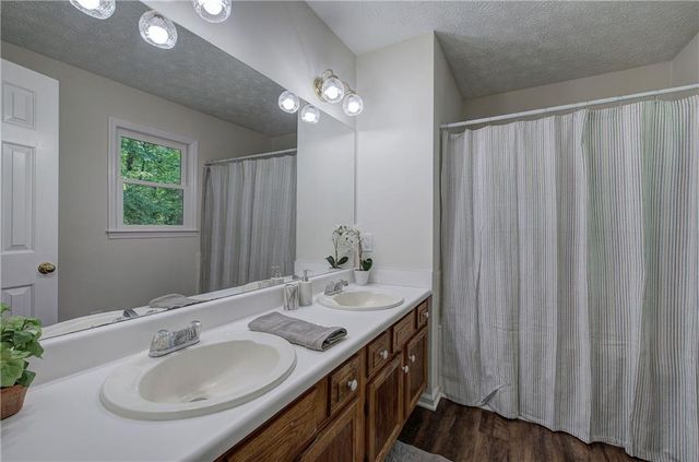 60 Olive SE Lane, Marietta, GA 30060