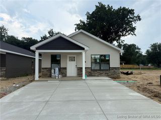 1400 Frederick Avenue, Jeffersonville, IN 47130