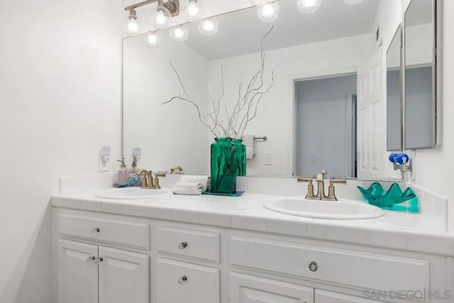 5512 Foxtail Loop, Carlsbad, CA 92010