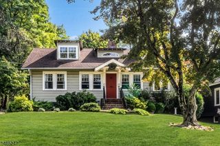 32 Ferndale Rd, North Caldwell Boro, NJ 07006