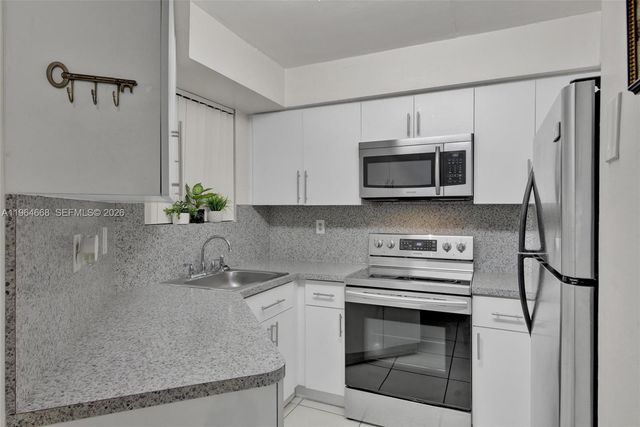 8365 SW 152nd Ave C-212, Miami, FL 33193