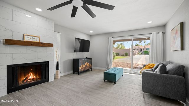 7329 N VIA CAMELLO DEL NORTE -- 115, Scottsdale, AZ 85258