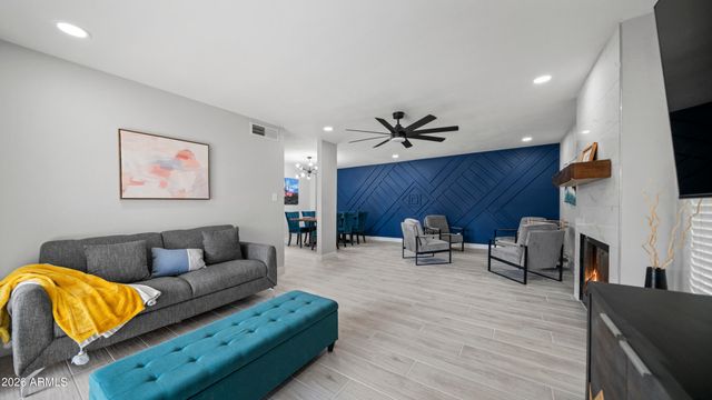 7329 N VIA CAMELLO DEL NORTE -- 115, Scottsdale, AZ 85258