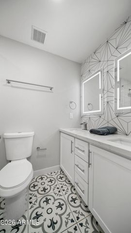 7329 N VIA CAMELLO DEL NORTE -- 115, Scottsdale, AZ 85258