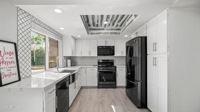 7329 N VIA CAMELLO DEL NORTE -- 115, Scottsdale, AZ 85258