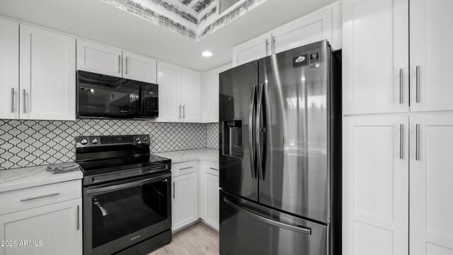 7329 N VIA CAMELLO DEL NORTE -- 115, Scottsdale, AZ 85258