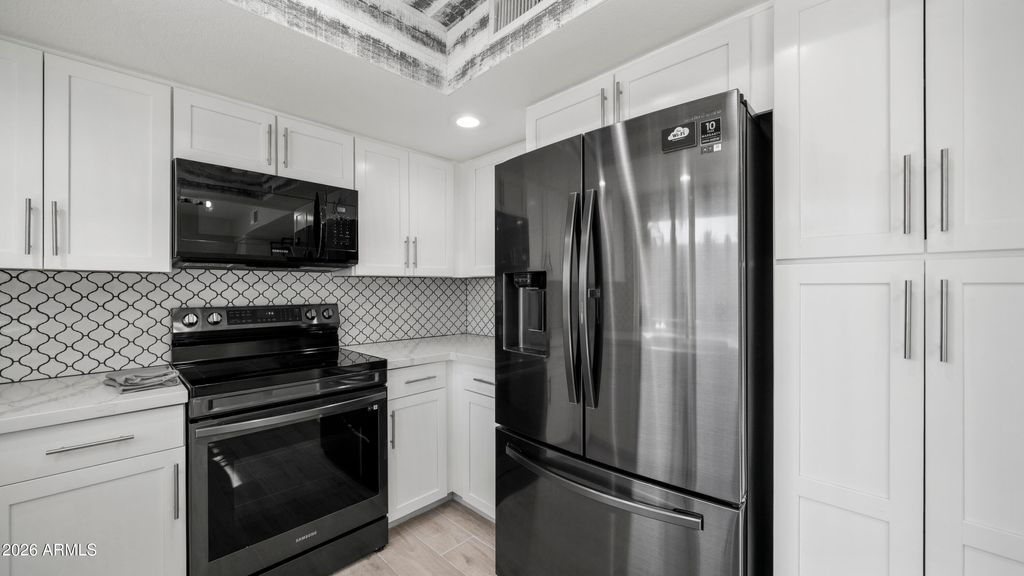 7329 N VIA CAMELLO DEL NORTE -- 115, Scottsdale, AZ 85258 — photo 4