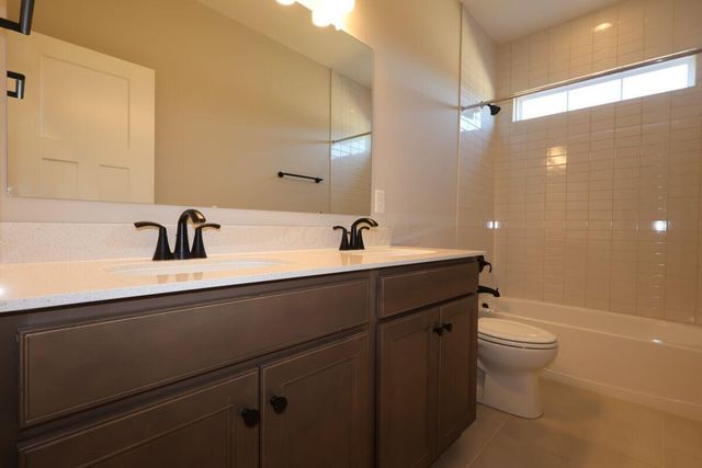 6960 Corsican Loop N, Hilliard, OH 43026