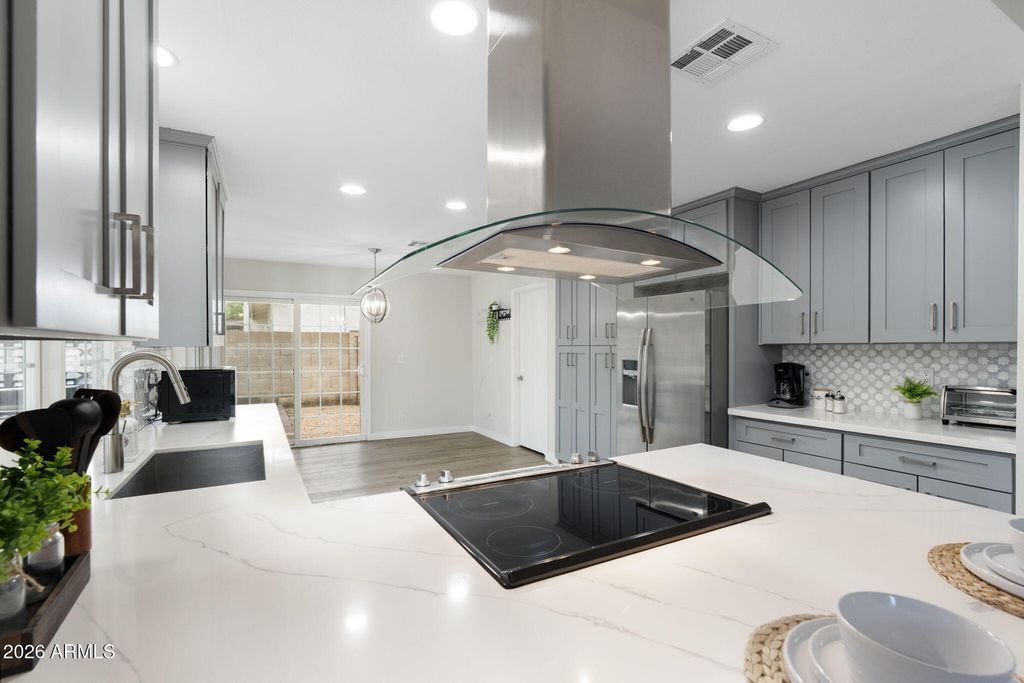 2331 E SUNNYSIDE Drive, Phoenix, AZ 85028 — photo 4