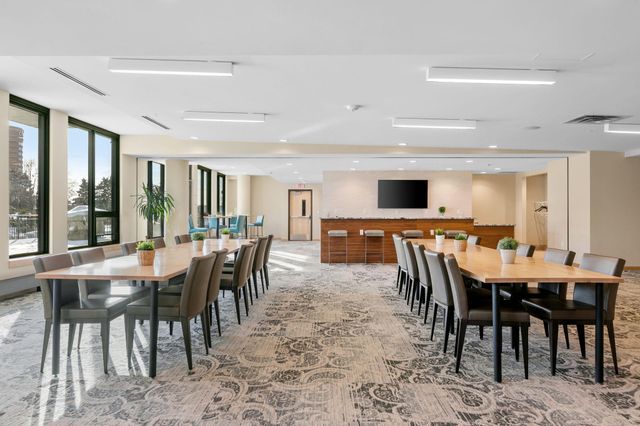 1240 S 2nd Street 225, Minneapolis, MN 55415