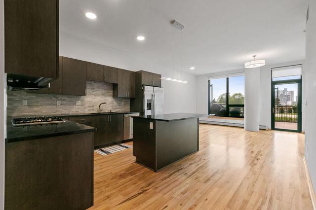 1240 S 2nd Street 225, Minneapolis, MN 55415